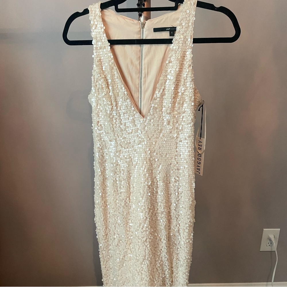 NWT Jay Godfrey blush sequin midi w/slit dress. Size 6.